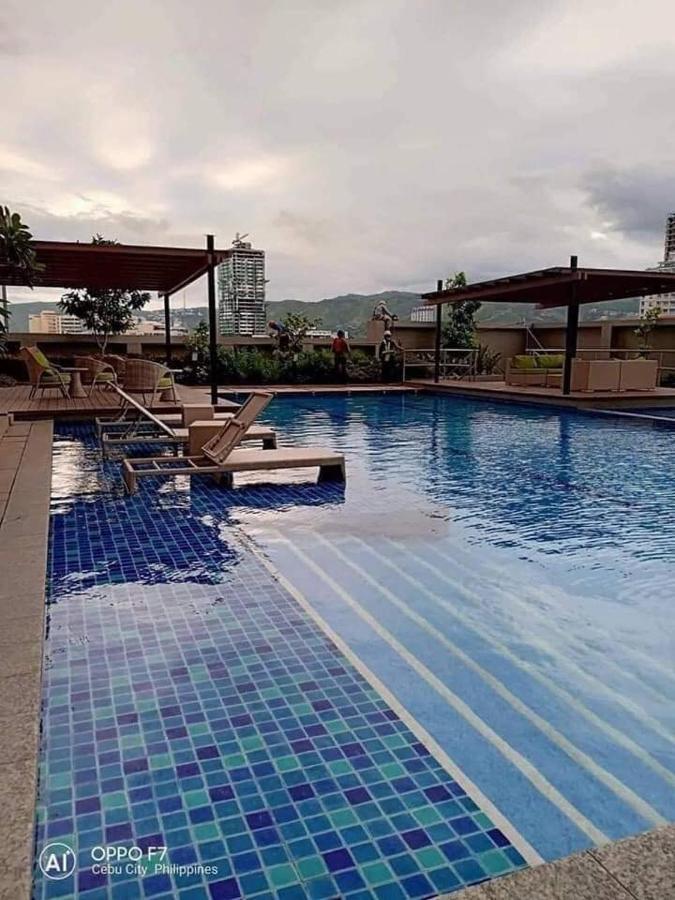 Horizon 101 A4 Near Robinson Mall Free Pool Wifi Cebu Ngoại thất bức ảnh