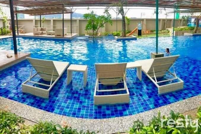 Horizon 101 A4 Near Robinson Mall Free Pool Wifi Cebu Ngoại thất bức ảnh
